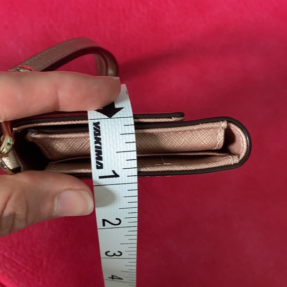 💜Kate Spade Wristlet💜 - Picture 8 of 16